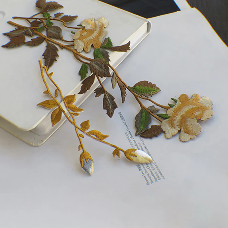 Einteiliger gelber Rosen-Stickerei-Patch, zum Aufbügeln, Blumen-Patches für Kleidung, Taschen, DIY-Mode-Dekoration