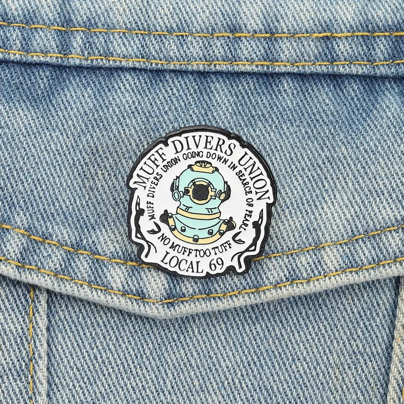 Creative Commemorative Badge Diving Club Brooch Enamel Pins cartoon fun gift Fashionable women and men Jewelry Gifts