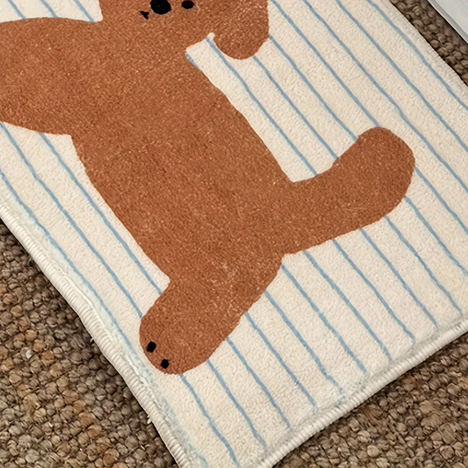 Cute Cartoon Dog Striped Rug, Plush Moisture-Absorbing Mat for the Bathroom Entrance, Non-Slip Bathroom Mat, Small Bedside Rug