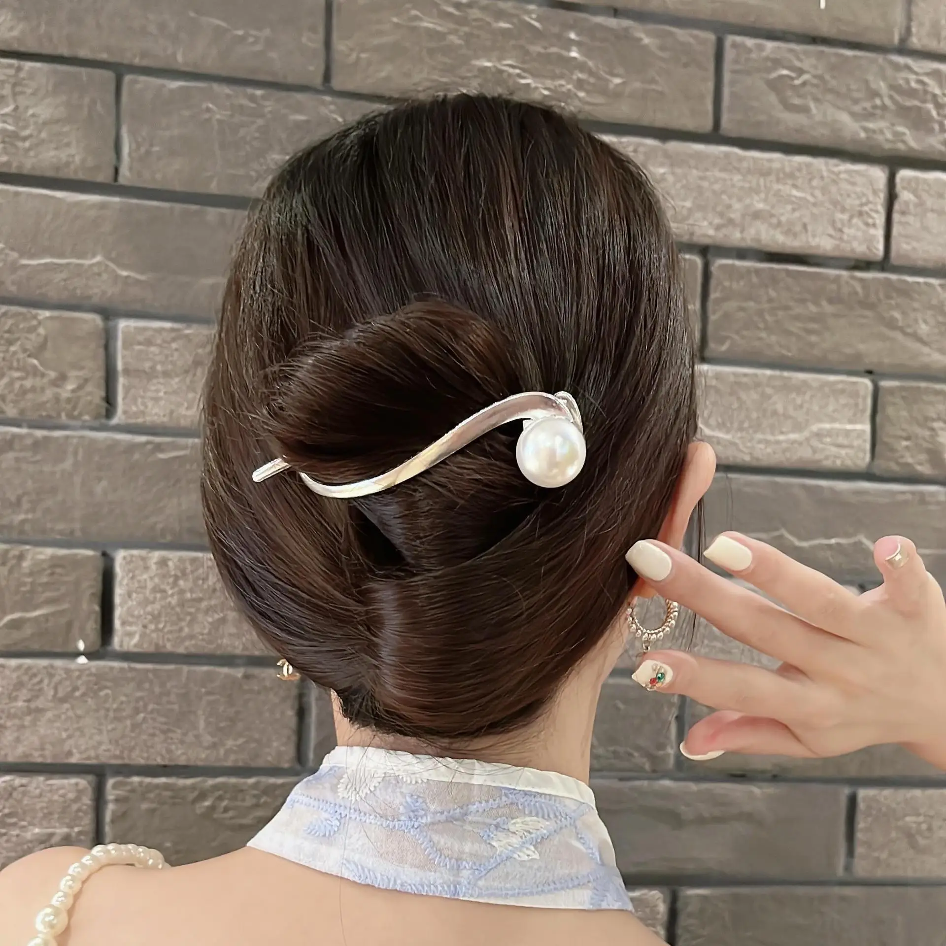 New Elegant Metal Pearl Hair Clips Hairpins Fashion Korean Ponytail Clip Barrettes Hairgrips Headwear Women Hair Accessories