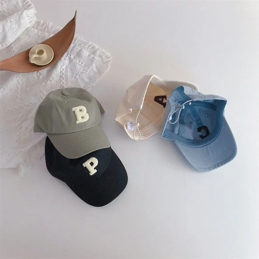 Gorra de béisbol con letras bordadas para niño y niña, gorro de algodón con visera Simple, informal