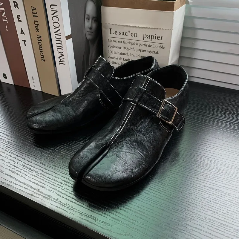 

Women's British Style Split Toe Loafers 2026 Fall Round Toe Buckle Slip-On Retro Chunky Sole Casual Leather Shoes For Ladies