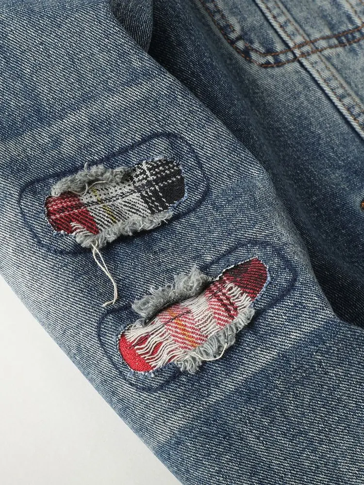 가을 겨울 남성 데님 재킷 딥 블루 찢어진 스플라이싱 캐주얼 재킷 스탠드 핏 패션 어반 스타일 면 폴리에스터 혼방