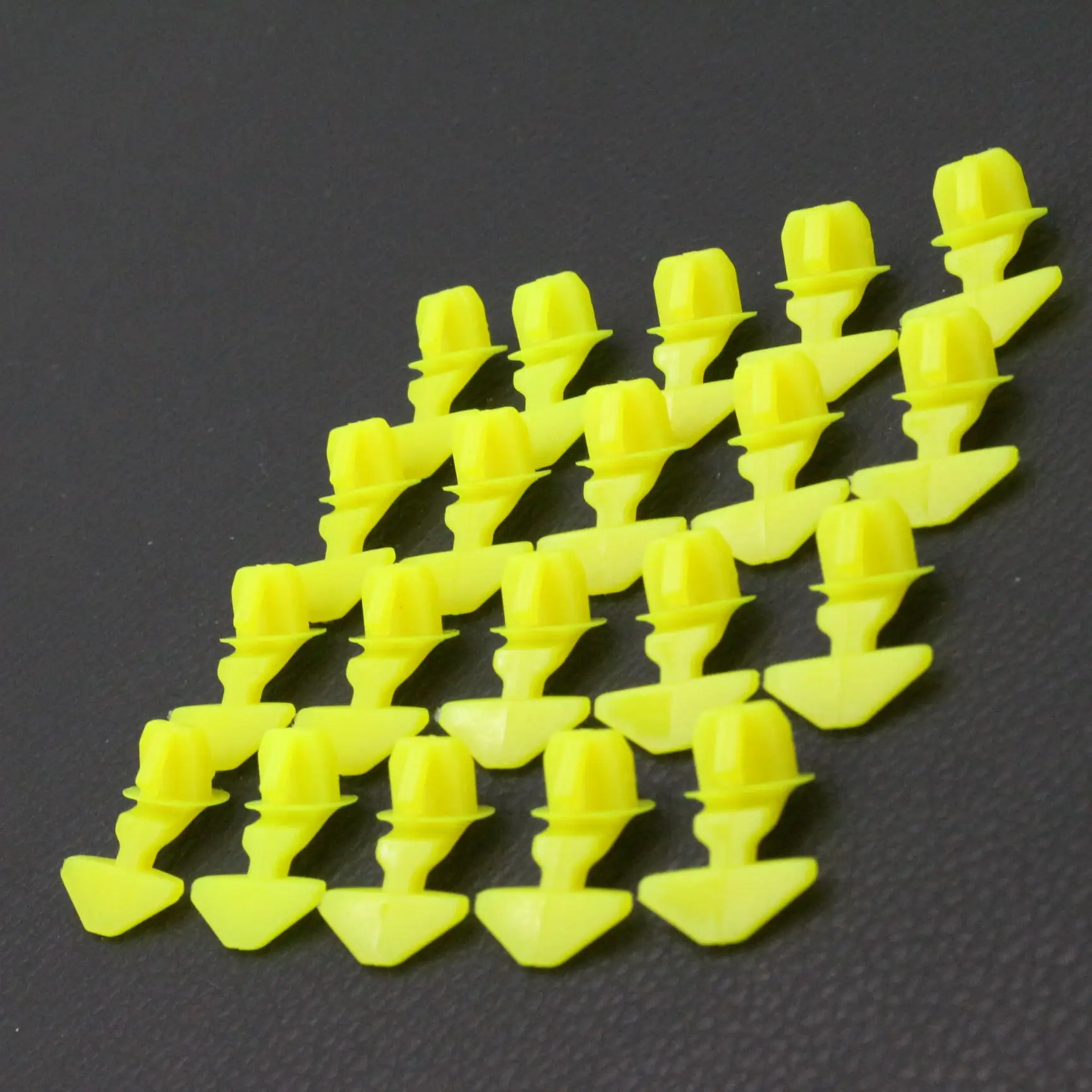 

20 Pcs Rear Door Weatherstrip Retainer Clips For Honda Fit 2007-2008 72311-SAA-003 Yellow Nylon Fastener