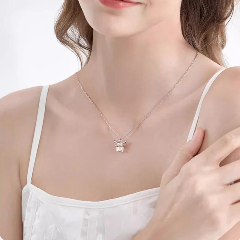 Sanrio Cute Jade Guigou Colored Crystal Pendant Necklace Fashionable Sweet Style Clavicle Chain Girlfriend Birthday Gift