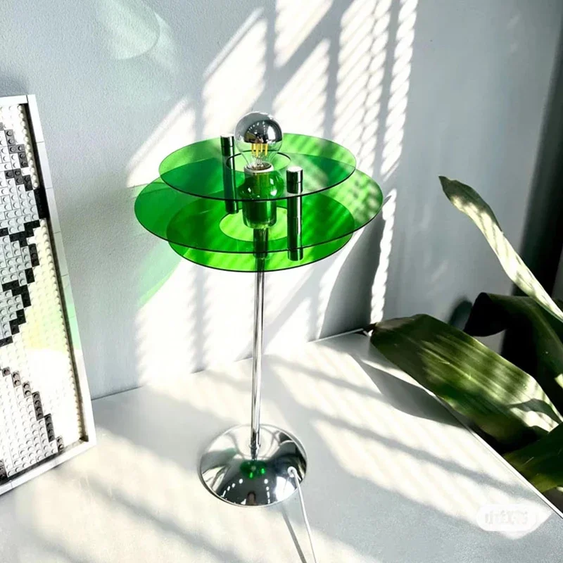 

Bauhaus sense of luxury, living room, simple table lamp, round bedside lamp, green love, love, romantic