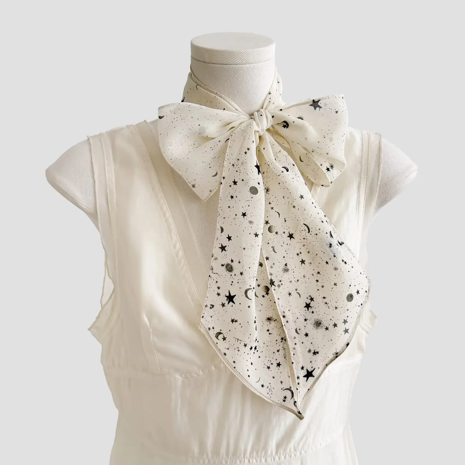

2026 100% Silk neck scarf Elegant designer scarf luxury brand silk headband ladies neckerchief summer accessories
