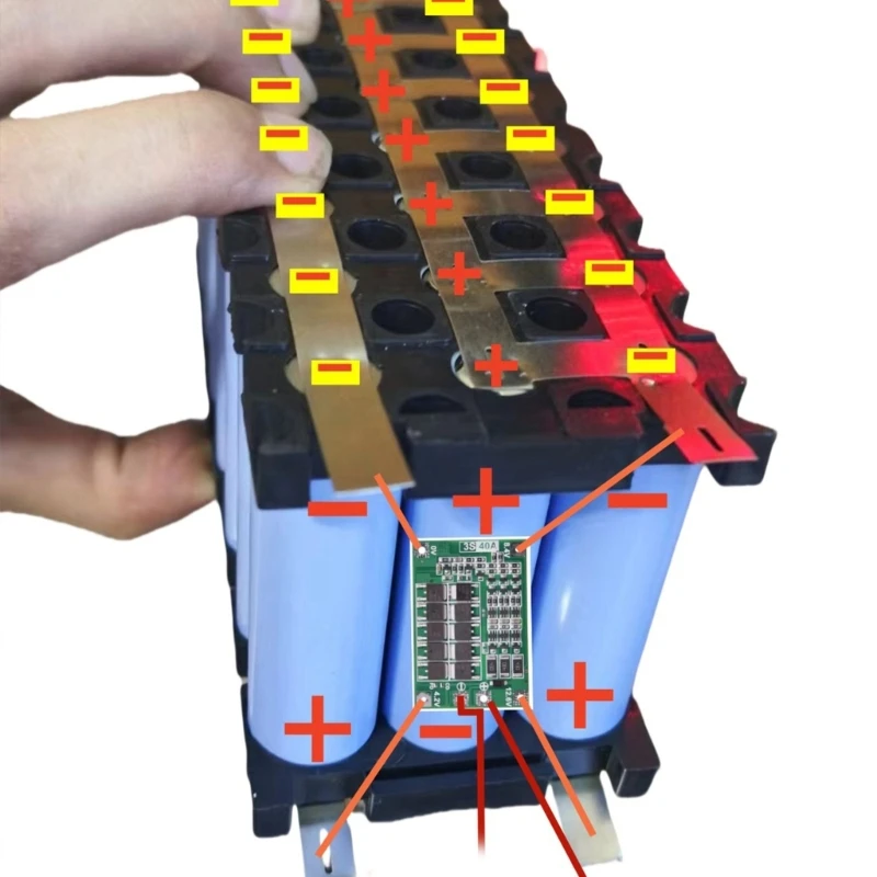12V7 Lithium Battery Box, Fit 18650 Cells Empty Box Sealed ABS Constructions to Prevent Rain Damage Most Safe
