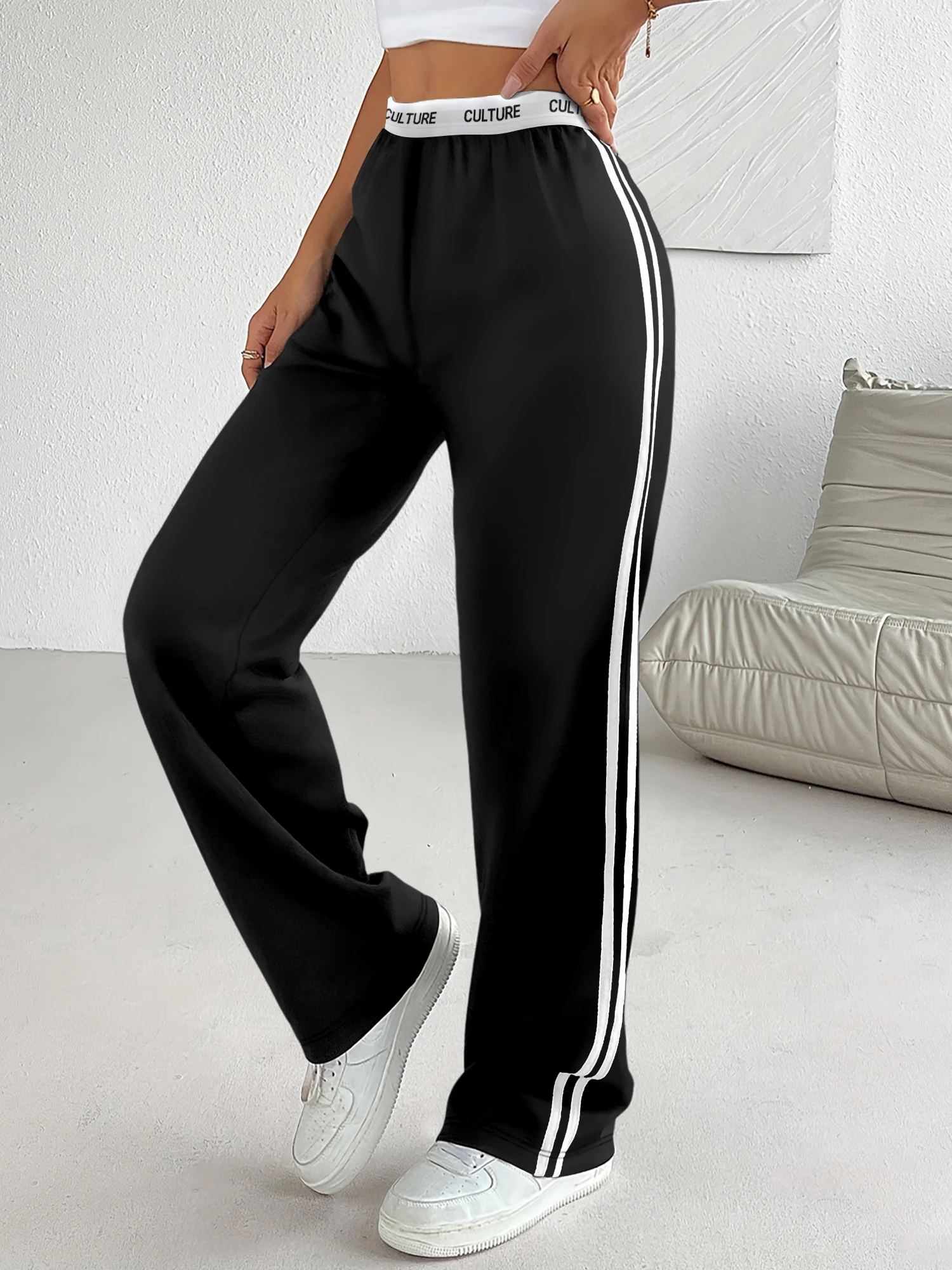 Side Stripe Wide Leg Sweatpants - 