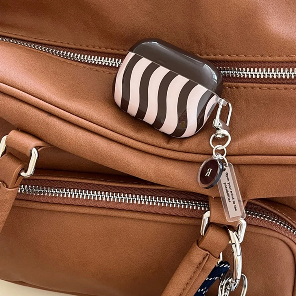 Retro Simplicity Brown Splicing Wavy Stripes Pendant Earphone Cover Case for AirPods 1 or 2 3 4 Pro 2