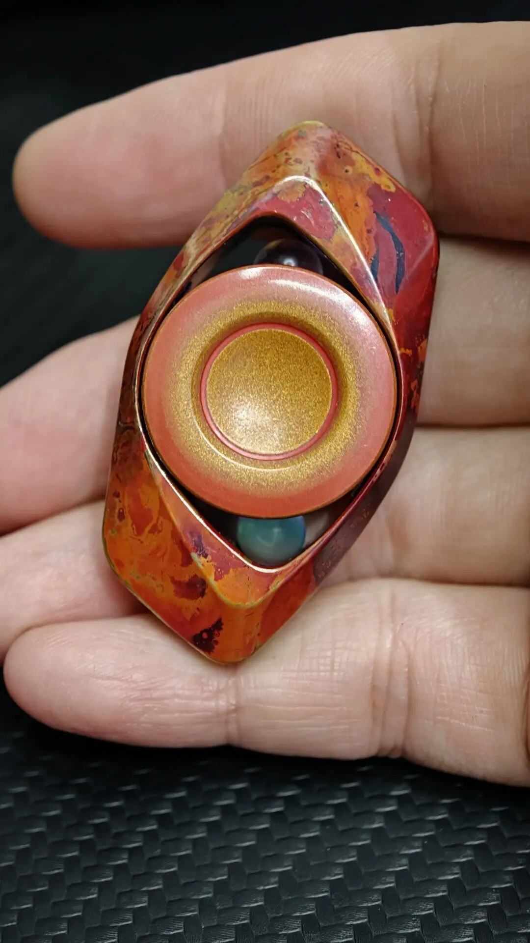 Used Xuan Yue EDC two-page magic mirror eye model, two-page magic, blood copper material