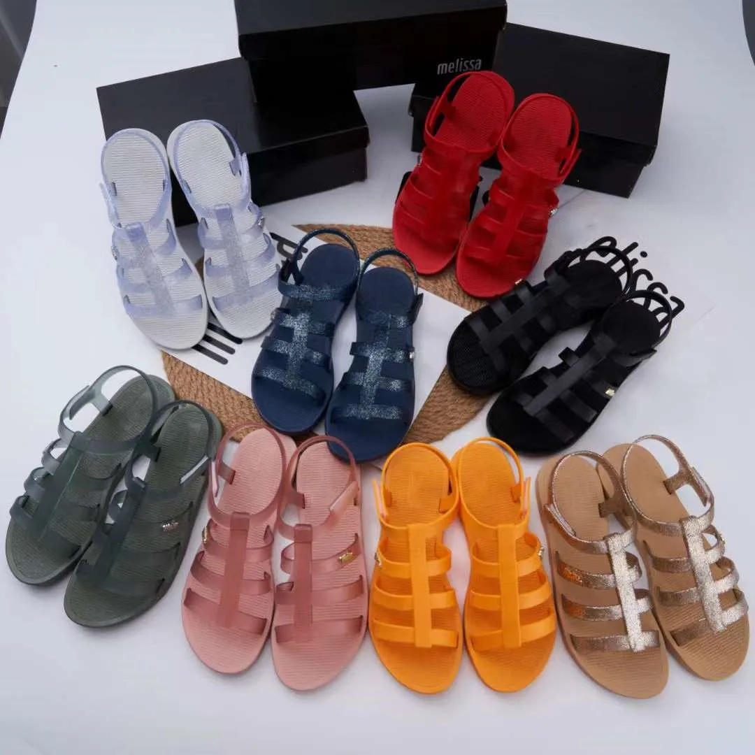 

New Top quality Girl Fashion Classical Casual Non-slip Beach Shoes Women Flat Roman Jelly Shoes Ladies Fragrant Sandals SM168