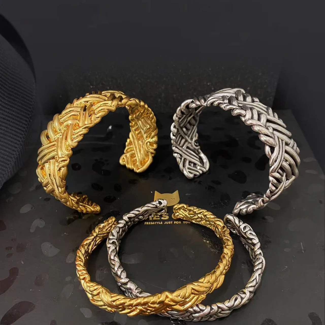 

Ювелирные изделия и аксессуары для отдыха, спортивный стиль, жареное тесто, повороты, плетение, геометрический открывающийся браслет для женщин и мужчин, подарки на вечеринку