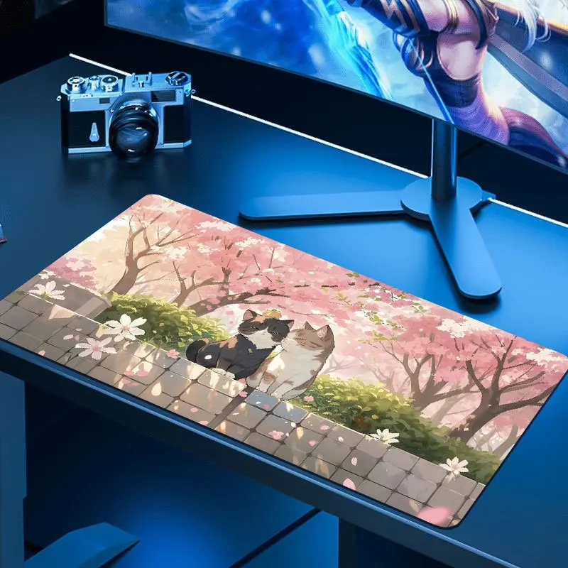 Simpatici gatti anime in fiore di ciliegio Tappetino per mouse design da giardino, tappetini da tavolo Tappetini per mouse per tastiera da gioco antiscivolo in gomma XL Tappetino lungo