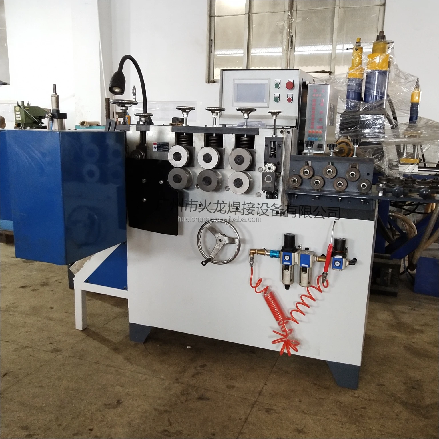 Macchina per la produzione di anelli e la saldatura Risparmia tempo e lavoro, risparmio energetico ed elettricità