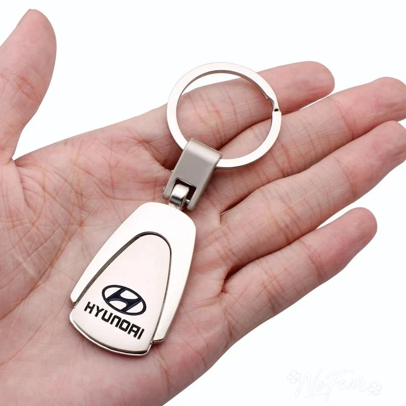 Zinc Alloy Car Emblem Keychain Key Rings Metal Key Chain For Hyundai Elantra Accent Tucson i30 i10 i20 Veloster Auto Stickers view 2