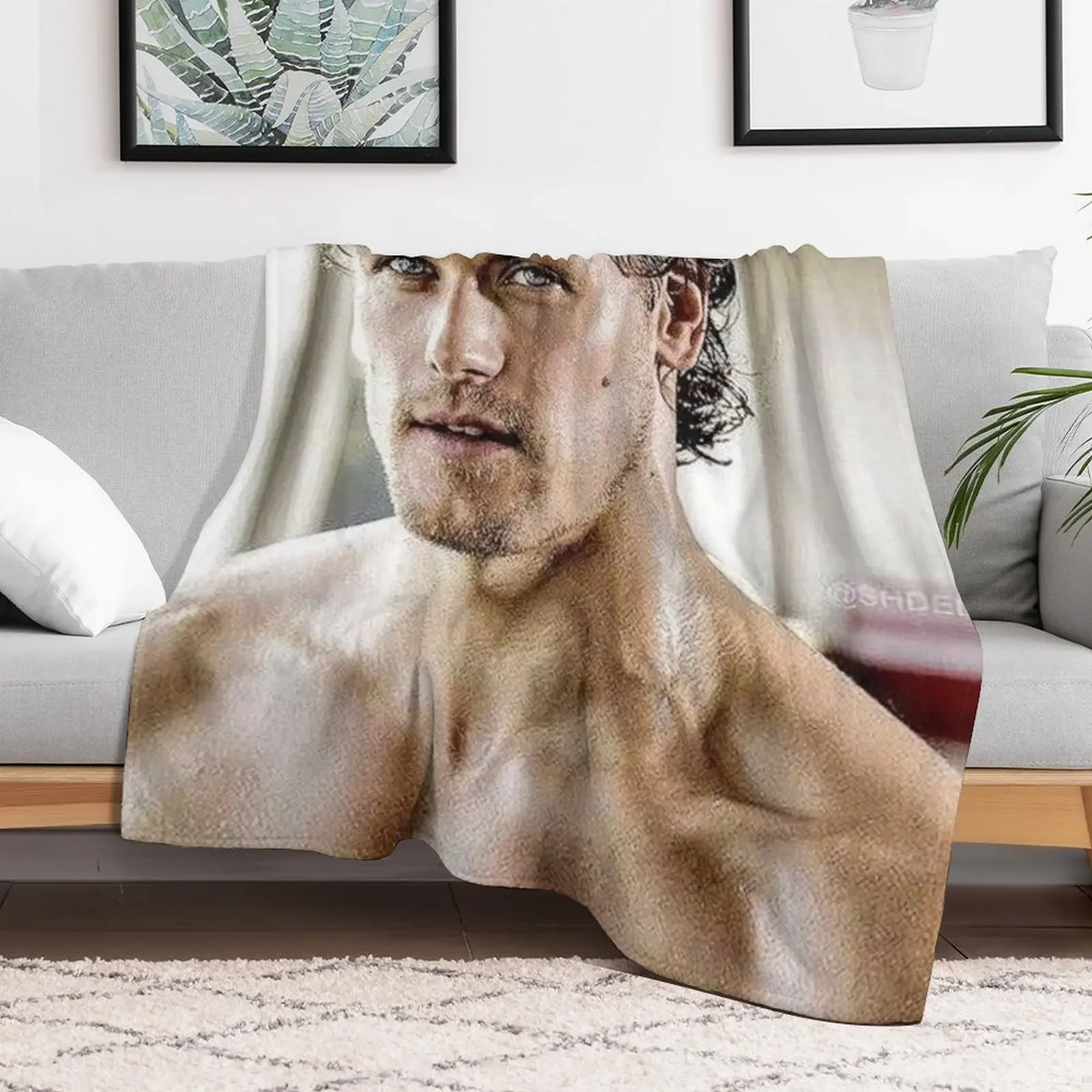 sam heughan Throw Blanket Stylish Warm Blanket for Living Room Bedroom