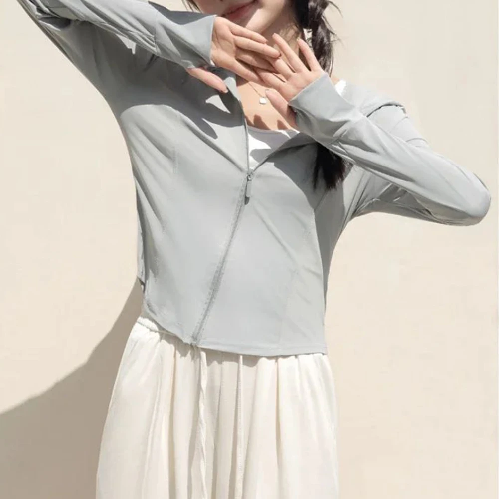 

Повседневная спортивная одежда для улицы M, розовая защита от солнца, подходит для отпуска, повседневный стиль, высокоэластичный материал, дизайн с длинными рукавами