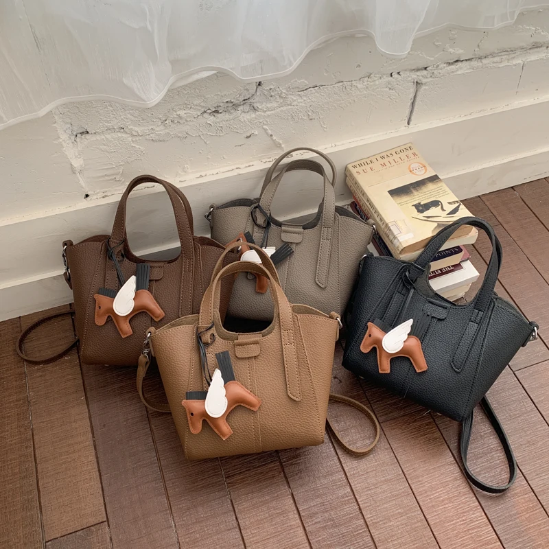 High End Leather Ladies Hand Bags Fashionable Luxury Classic Designer Paris Popular Classic Elegant Diaper Bag