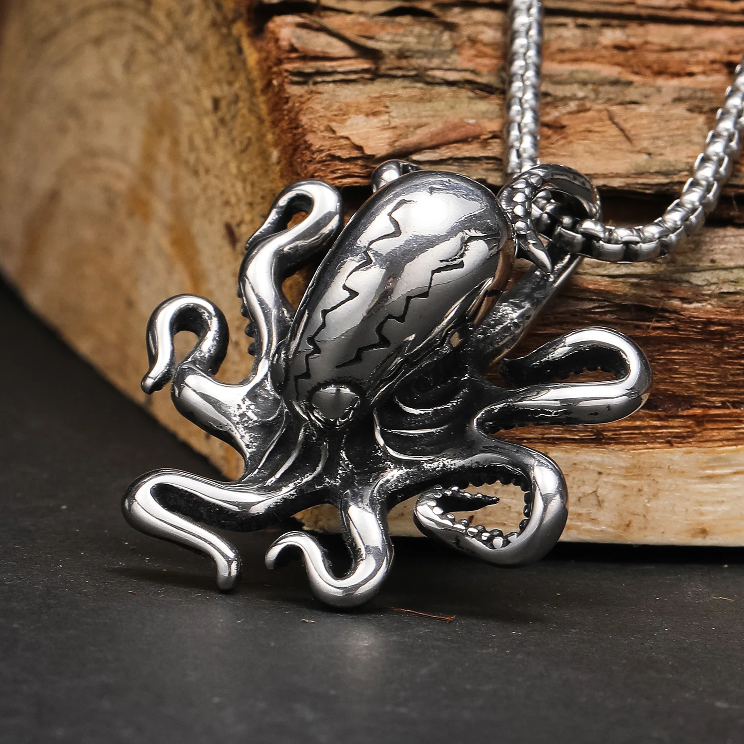 Pirates of the Caribbean Octopus Sea Monster Necklace Cthulhu Octopus Tentacle Animal Pendant Men's Punk Hip Hop Jewelry