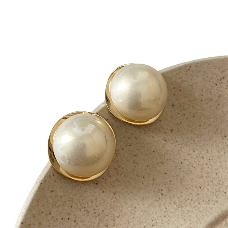 Metal Round Gold Color Pearl Earrings For Women Vintage Elegant Irregular Temperament Earrings Wedding Jewelry Brincos