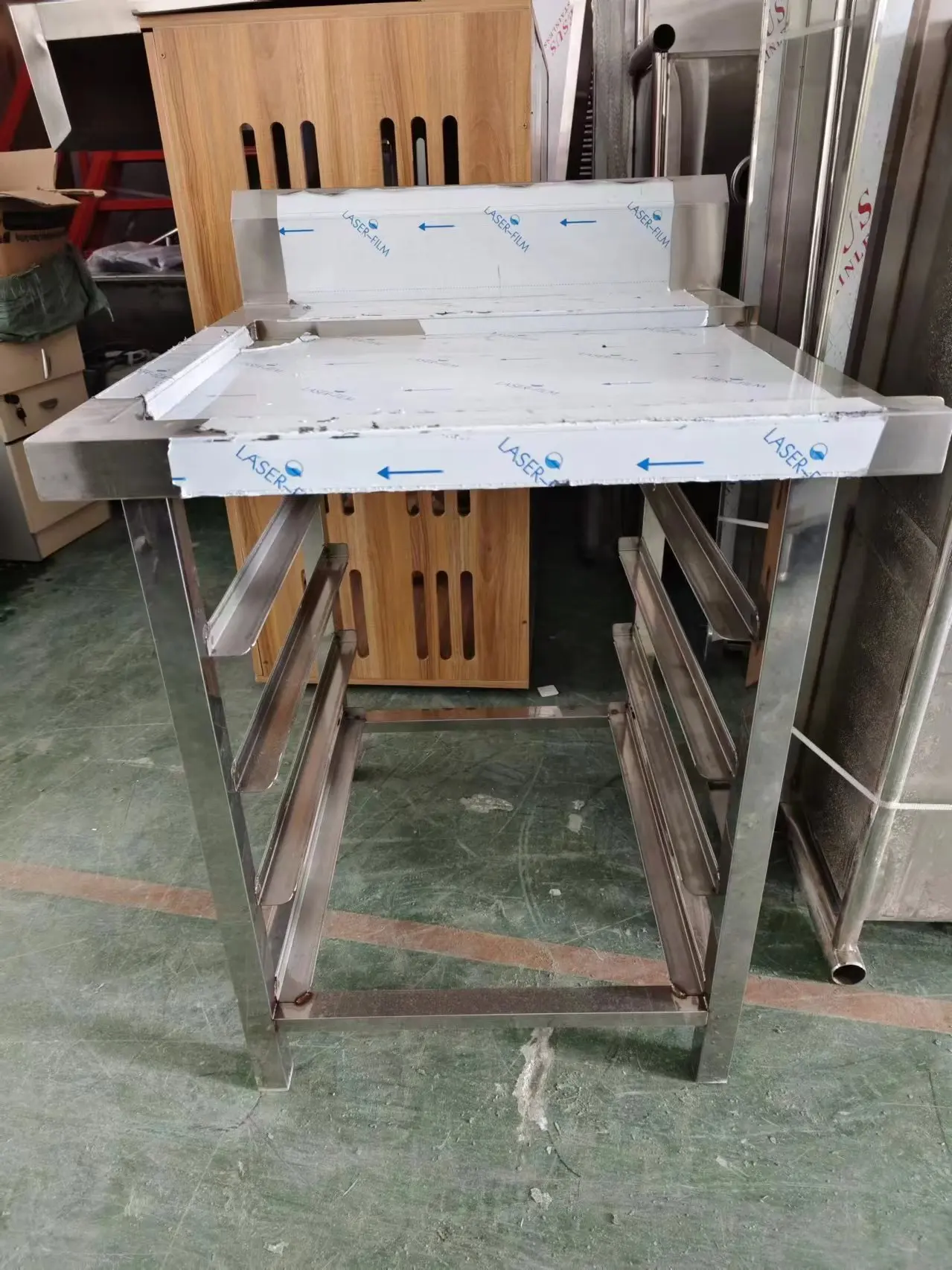 Commercial Premium Storage Rack with Dish Collection Table 304 Stainless Steel for Hotels & Restaurants Dishwasher Included
