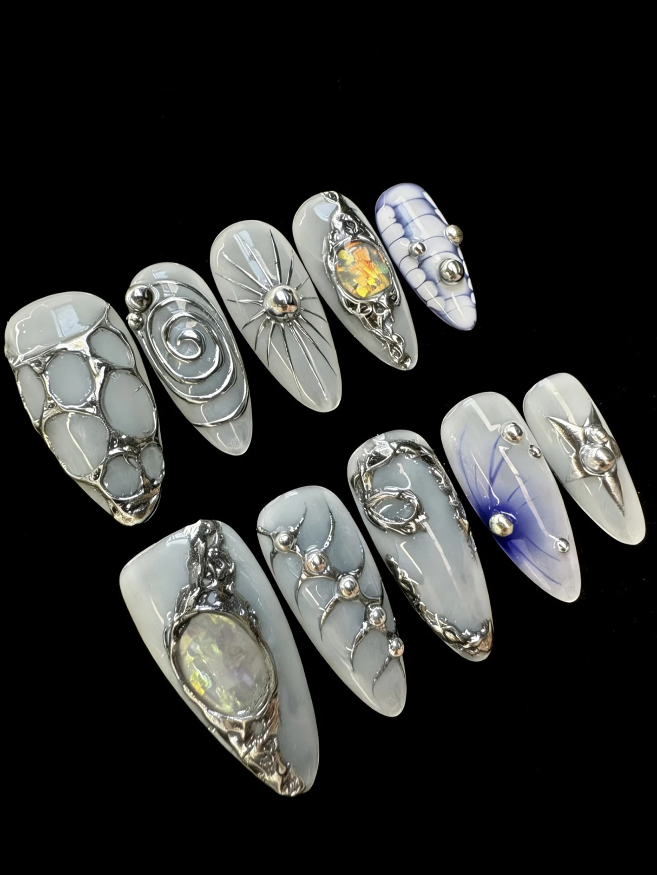 Set of 10 premium, handcrafted, vintage-style press-on nails; minimalist design; reusable; suitable for daily wear or parties.