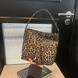 Borse a tracolla in PU con fiocco leopardato Borse di alta qualità per giovani per le donne 2024 Marchio di moda Semplicità Vendita calda Bolso Mujer