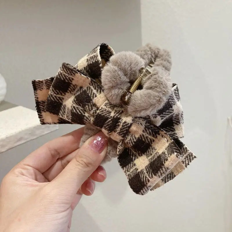 1pc Autumn/Winter Plush Grab Clip South Korea Dongdaemun Checkered Bow Hairpin Female Hairpin Large Shark Clip Female