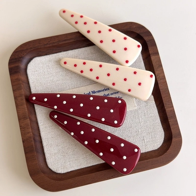 

Red Triangle Polka Dot Bangs Clip for Women Broken Hair Edge Clip Sweet Temperament Duckbill Clip Korean Fashion Styling Hairpin