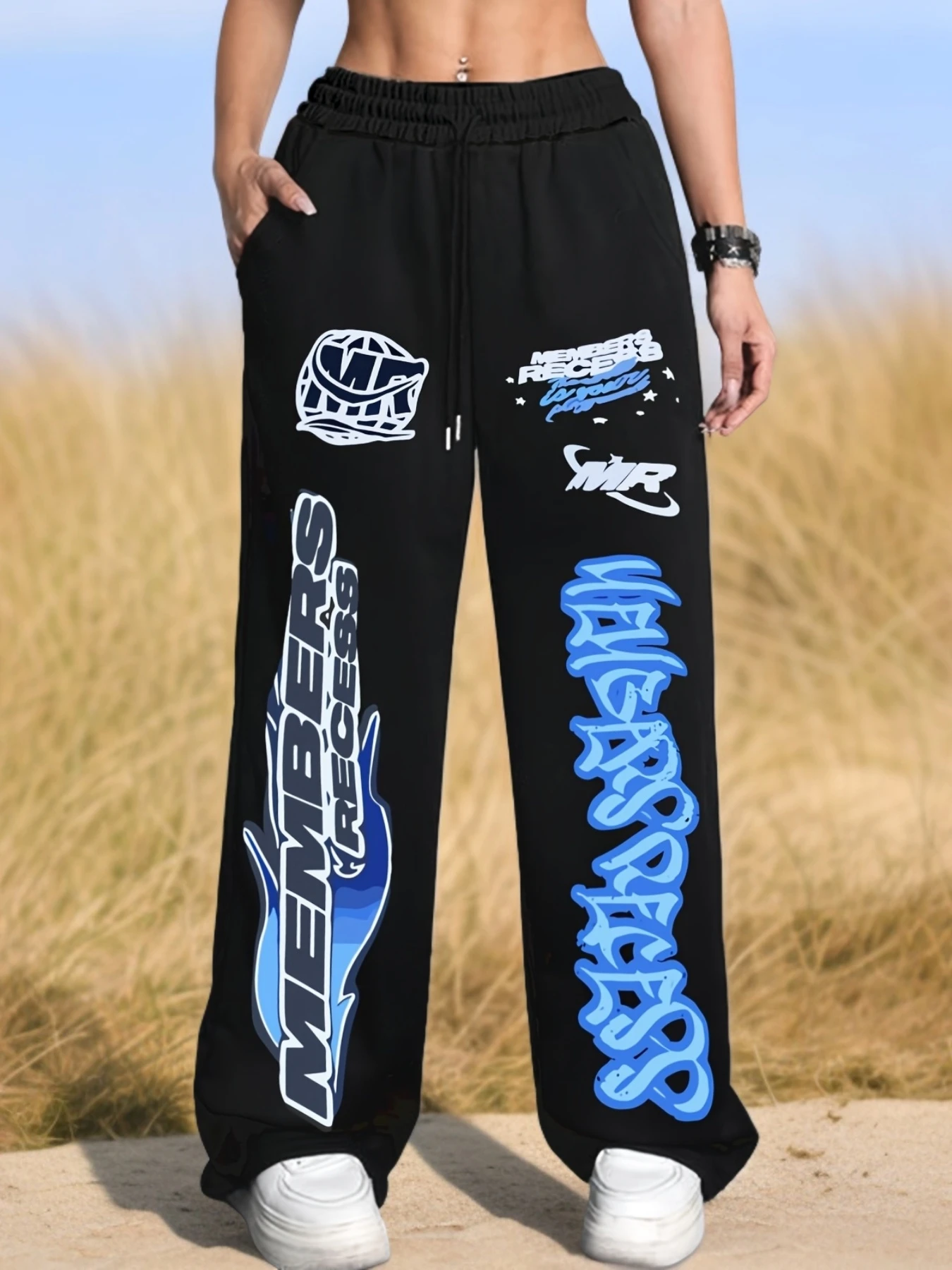 

Casual Street-style Sportswear Pants with Geometric Letter Prints, Elastic Belt and Drawstring for Autumn and Winter, Loose Fit