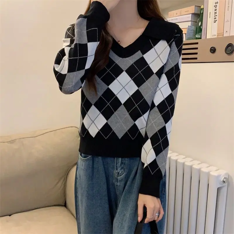 Women's Clothing Fashion Temperament 2023 Autumn and Winter New Commuter Versatile V-neck Long Sleeve Oversize Plaid Pullover