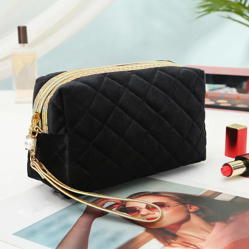 Vintage Velvet Cosmetic Bags Women Clutch Handbag Portable Zipper Makeup Bag Phone Key Storage Bags Travel Cosmetic Organizer