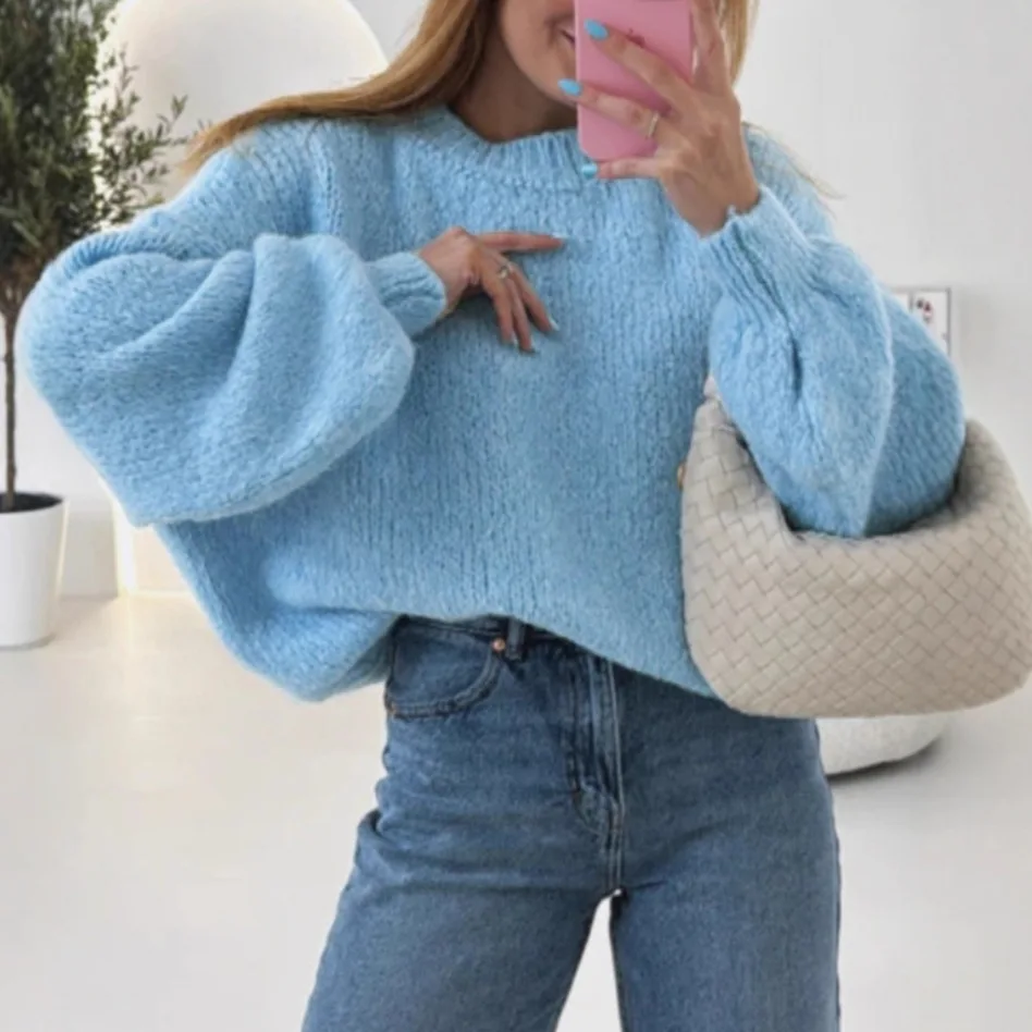 

Autumn and Winter 2025 Women's Lazy Loose Lantern Sleeve Sweater Round Neck Pullover Solid Sweater Winter Fashion Knitted Tops