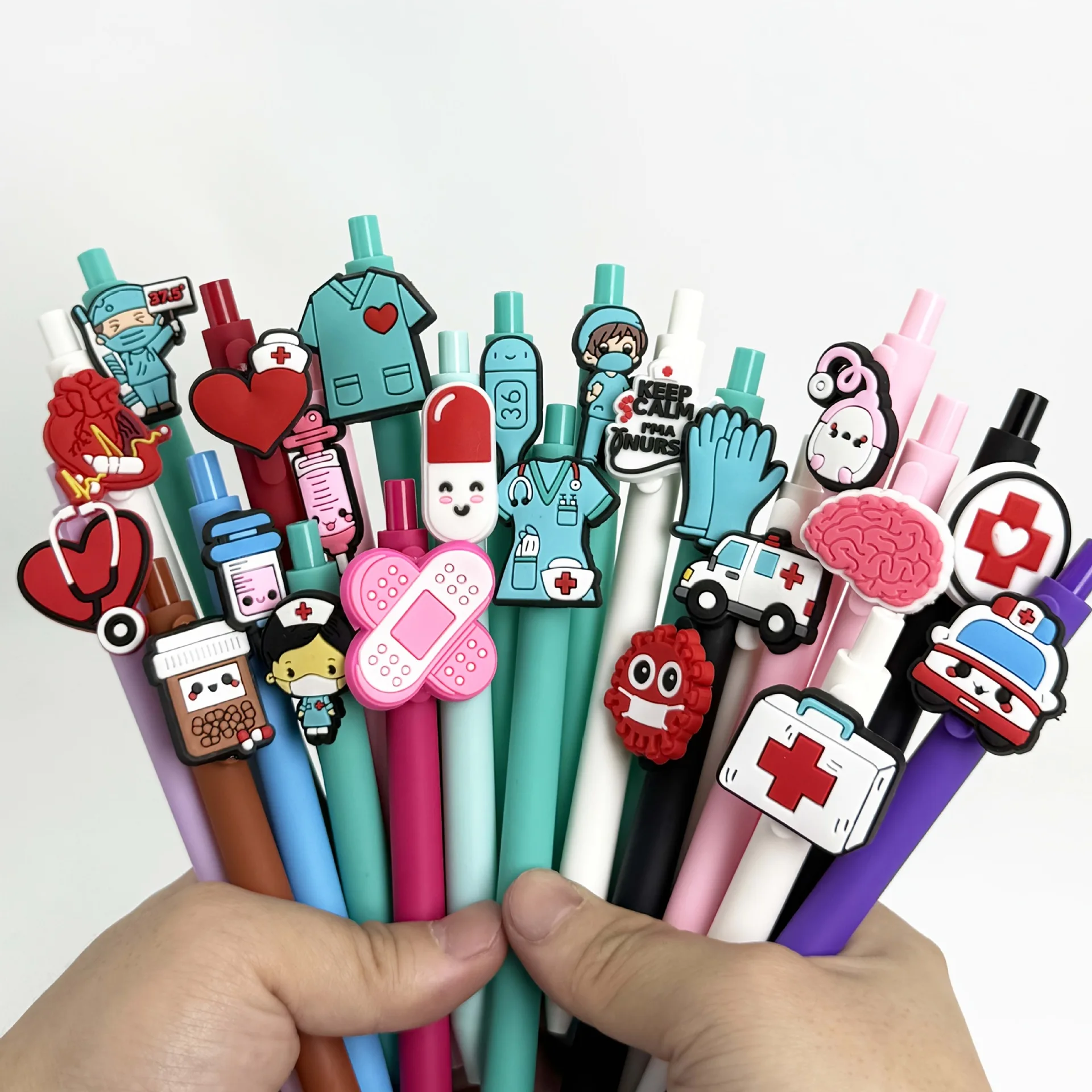 2/5 Pieces of Cartoon Gel Pens with Medical Themes, Featuring Novel and Unique Designs with Medical-Related Elements as Pen Decorations, Combining Both Fun and Professional Characteristics, Can Meet the Personalized Writing Needs of Medical Practitioners or Medical Enthusiasts, While the Cute Appearance Can Add Fun to Daily Life, and the Pen Body Comes in a Variety of Colors, with Strong Visual Appeal