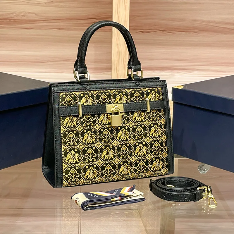 elegant-retro-chinese-crossbody-bag-fine-embroidery-handbag-women's-traditional-craft-light-luxury-handbag-for-daily-use
