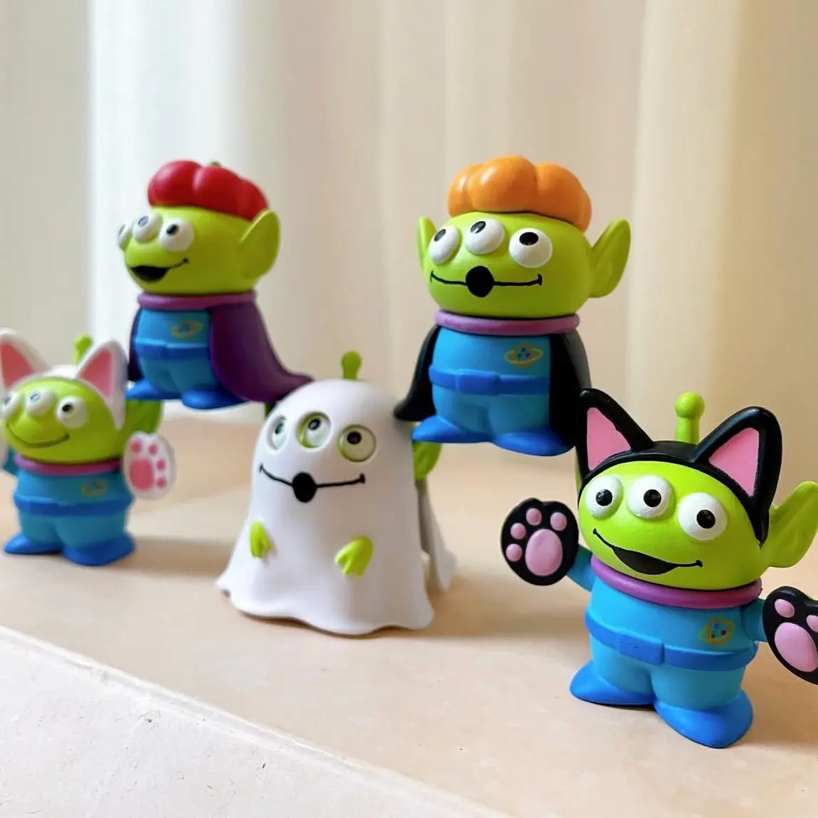 Alien Ghost Series Gacha Blind Box Mini Figurines - Decorative Hand Model Toys