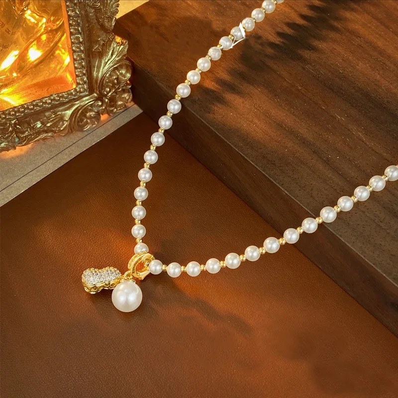 May Good Things Happen Pendant Pearl Necklace Female Autumn and Winter Wild Light Luxury Minority Clavicle Chain High Sense Swea