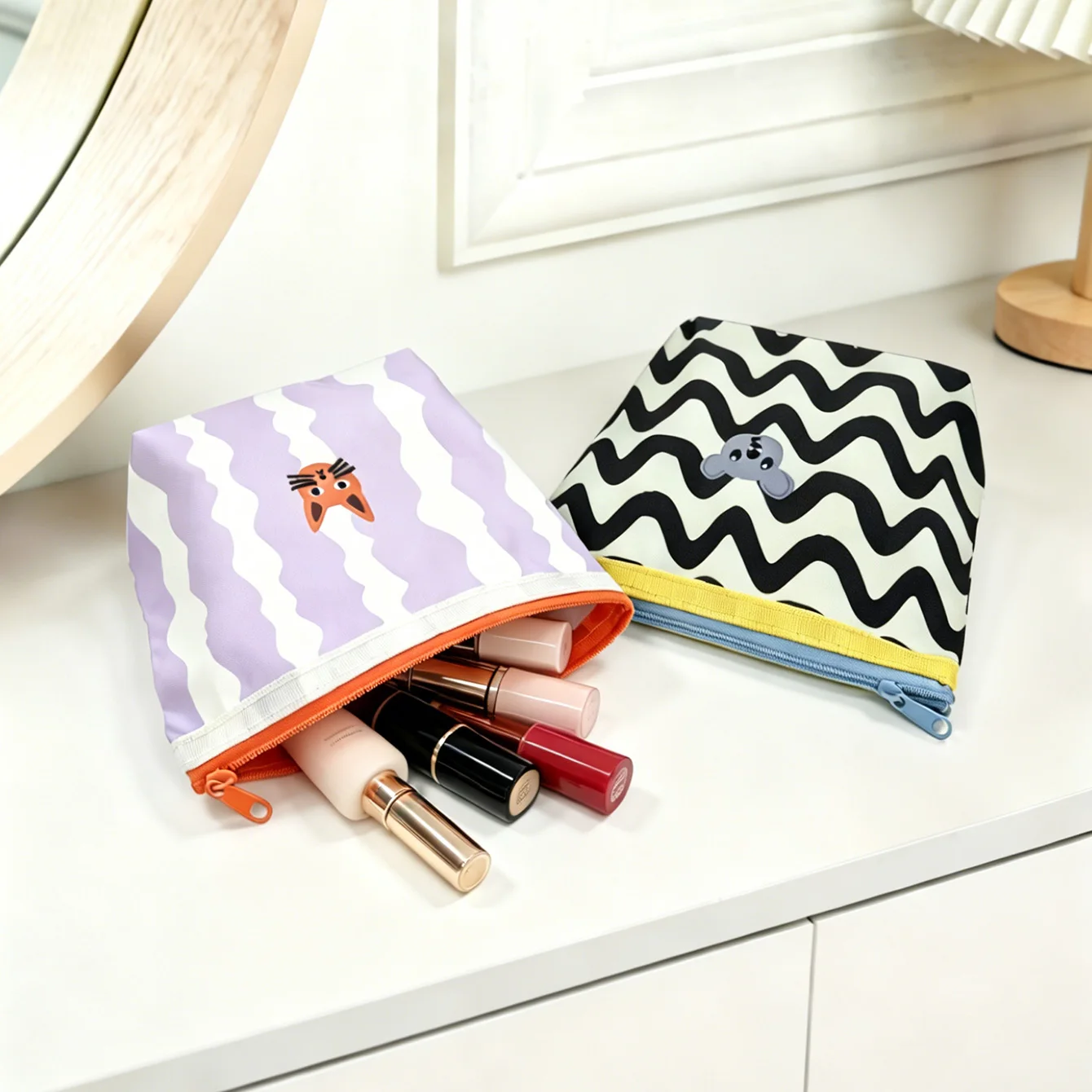 Wavy Stripe Cartoon Cat & Koala Zipper Makeup Bag, Fresh Color-block Portable Pouch for Lipstick, Skincare, Cables & Daily Sundr