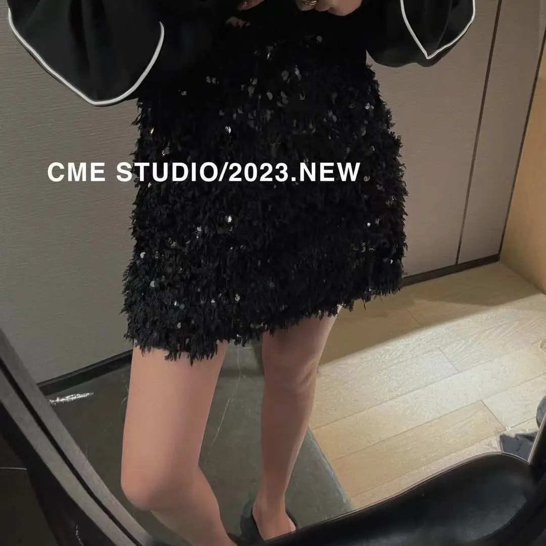 2023 オリジナルデザイナースパンコールフェザースカート女性のためのエレガントなショートスカート高級シックなスタイルツイード風ミニスカートトレンディ