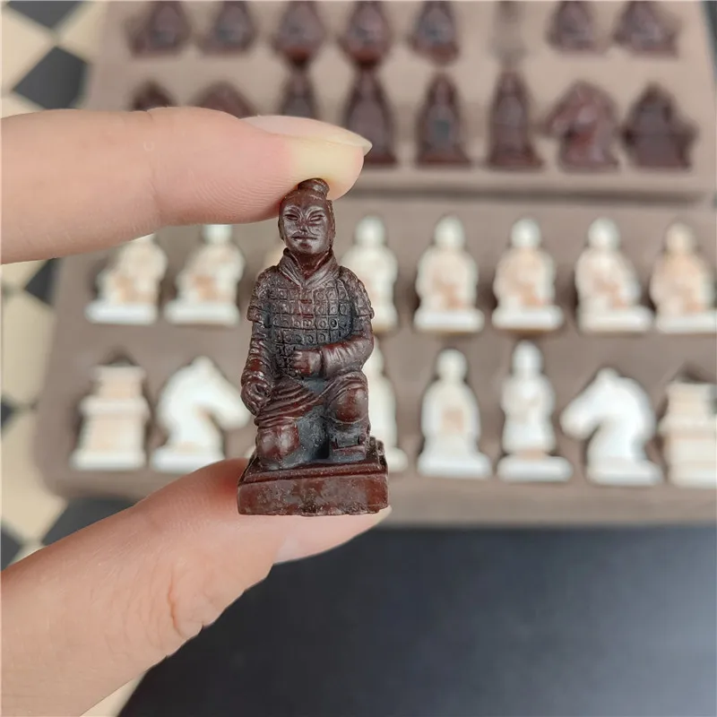 Terra-cotta retro deliberately made old trumpet chess pieces leather chess board 28 cm (11 in) handmade figure game