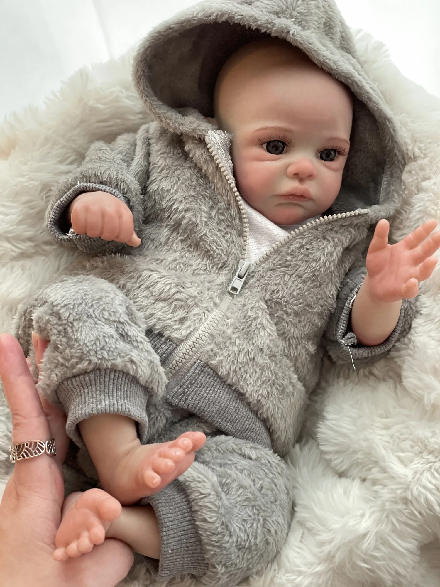 ตุ๊กตาทารกแรกเกิดเปิดตาขนาด40ซม. มี3D วาดเส้นเส้นเลือดดำมองเห็นได้ชัดเจนผ้าเนื้อนุ่มเหมือนจริงตุ๊กตาเด็กแรกเกิดทำด้วยมือ