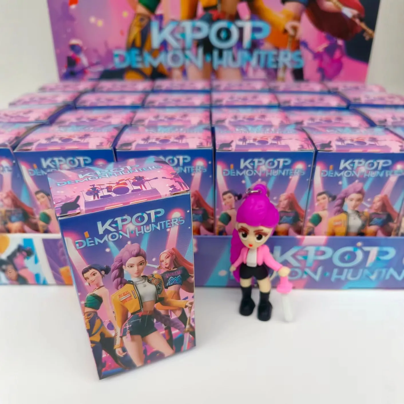 24 pz/set Kpop Demon Hunters Action Figure Giocattoli Rumi Mira Zoey Sussy Anime Figurine Portachiavi Regalo Dei Bambini