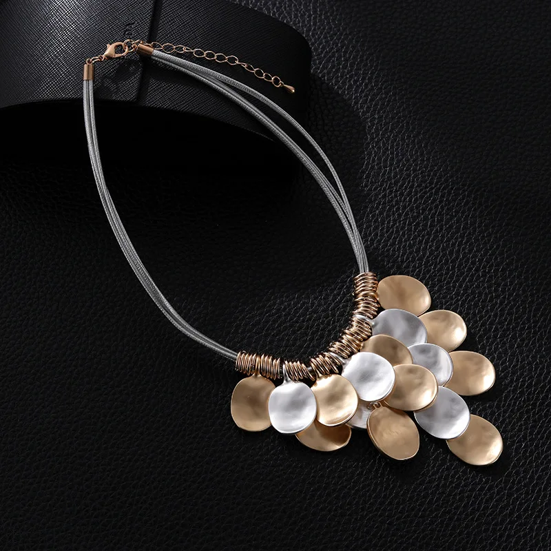 بسيطة هندسية المعلقات قلادة سبيكة النساء OL اللون حجب تنوعا الترقوة سلسلة الأزياء والمجوهرات حزب هدية