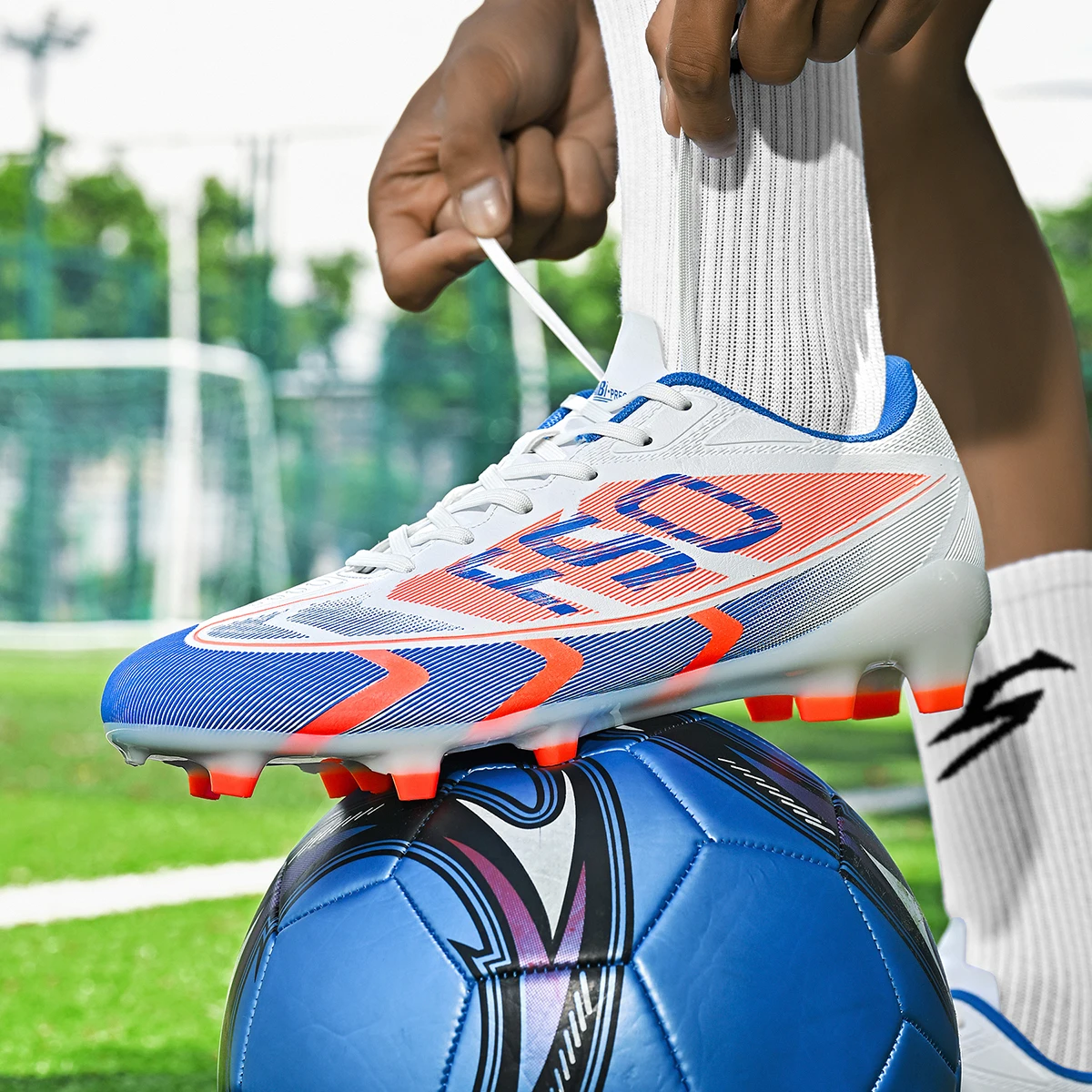 

TF/FG Adult Grass Hot Sale Soccer Shoes New Men Football Boots Ultralight High-quality Professional Cleats Unisex Match Sneakers