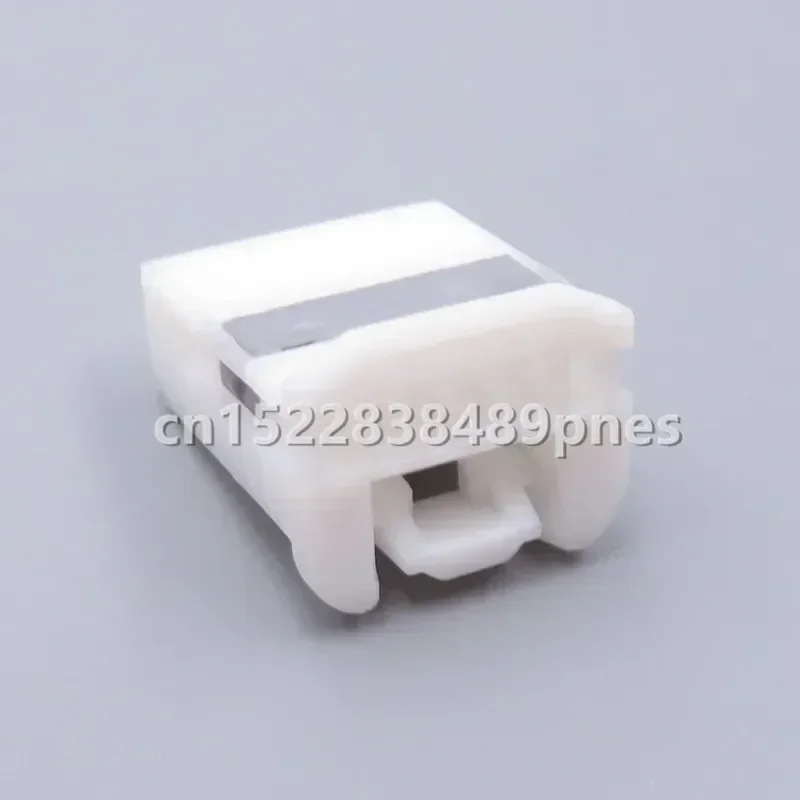 6 Pole White Miniature Auto Electric Wiring Harness Unsealed Connector With Terminal For Nissan