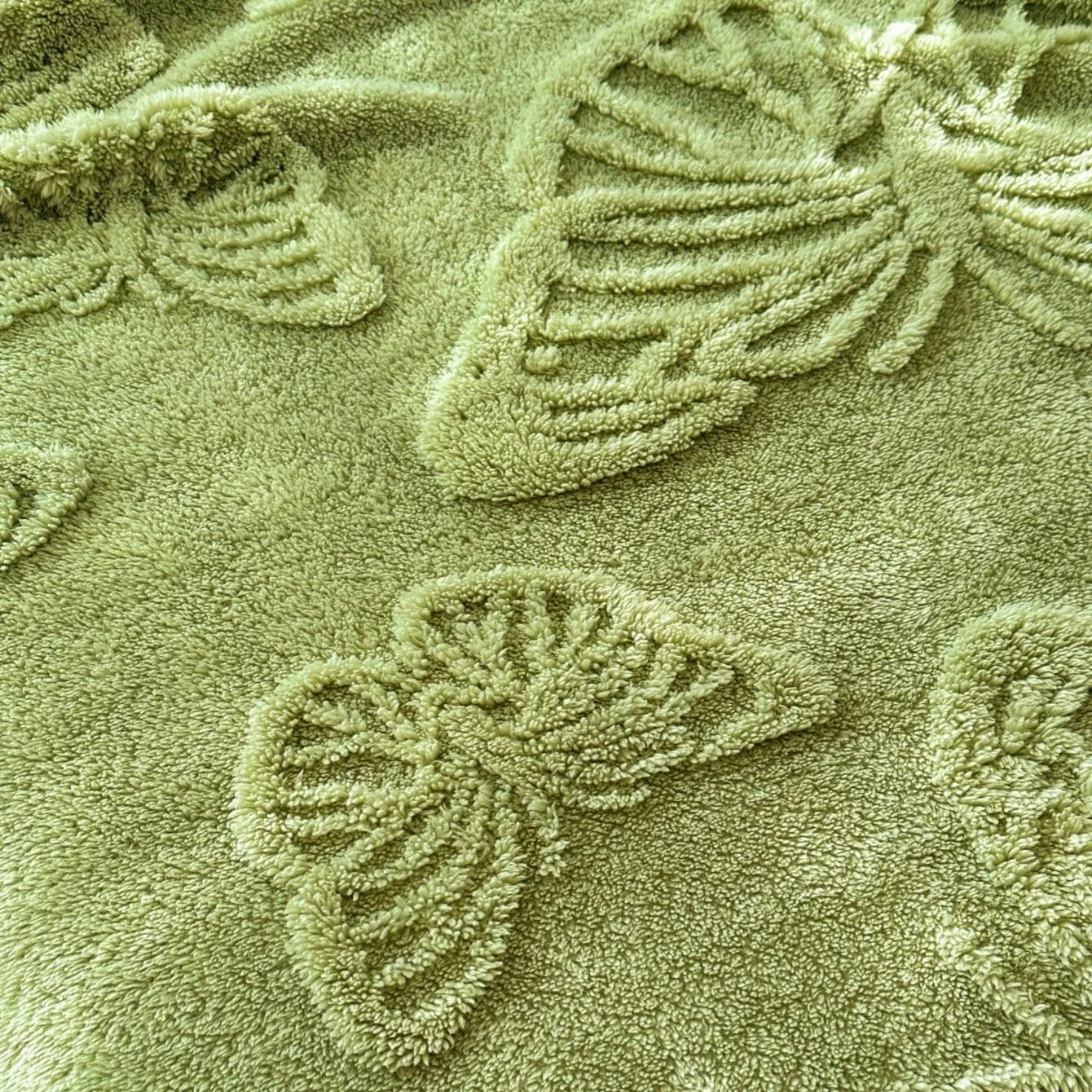 قطعة واحدة من بطانية معنقدة على شكل فراشة ثلاثية الأبعاد مميزة للتهوية |   متعددة الاستخدامات للسرير والأريكة وناعمة لجميع المواسم