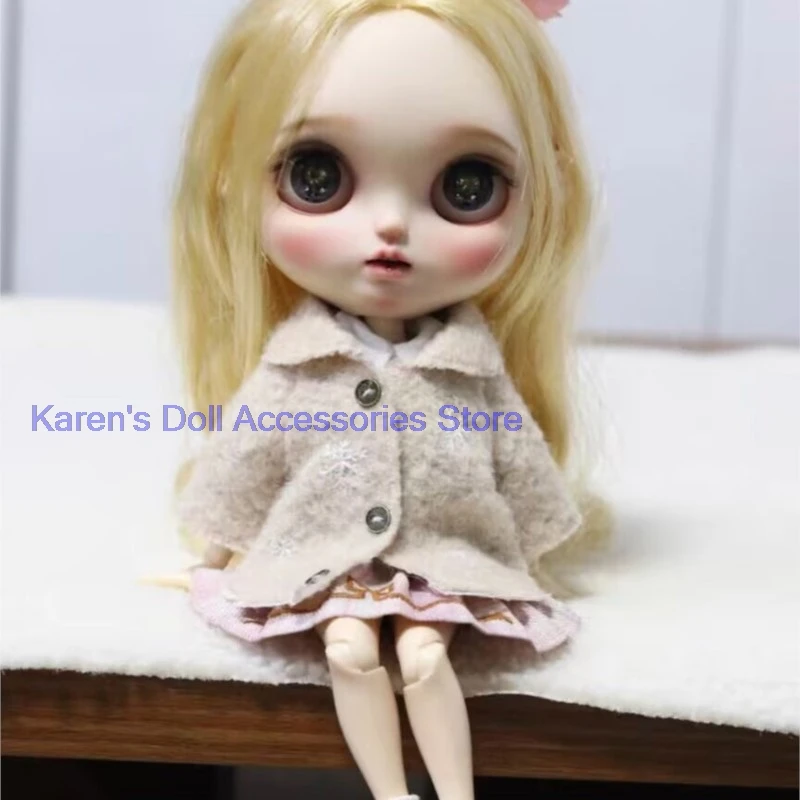 

1pcs Embroidered Snowflak Coat for Blythe/landoudou (Fit for Lulu,ymy24,Ob22,24,26,zone, Jenny)