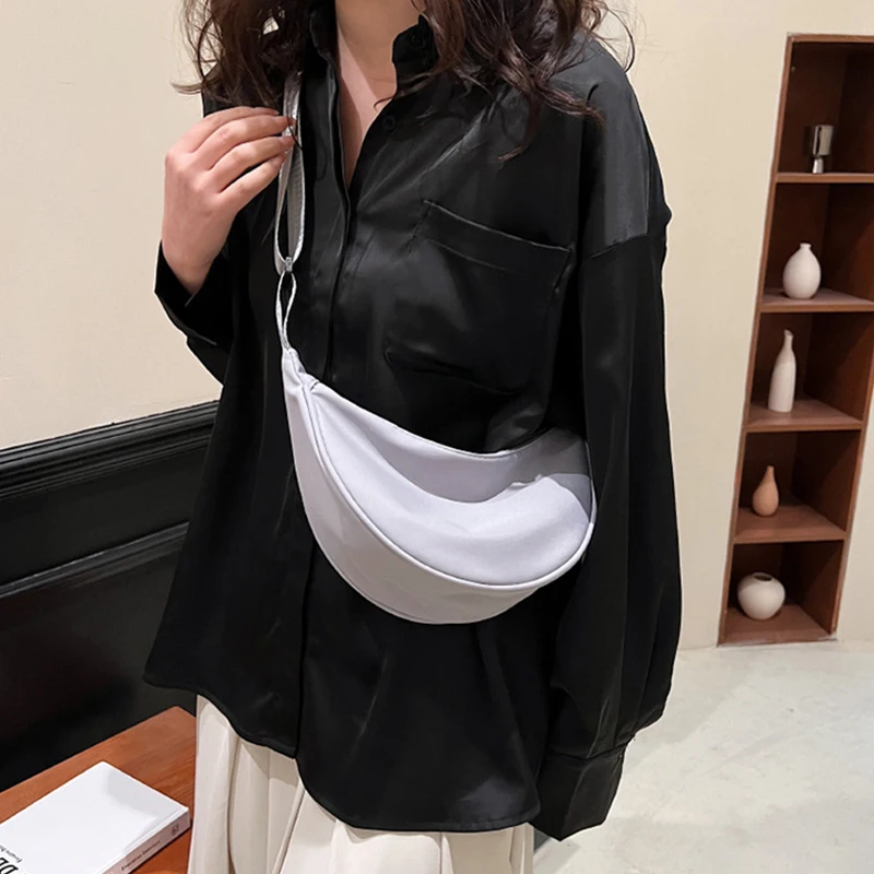 Dumpling Bag - Stylish And Lightweight Shoulder Bag/Crossbody Sports Bag image 3