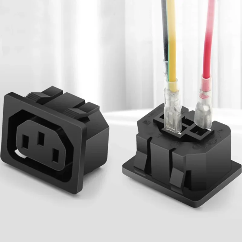 Universal 3Pin Blac…